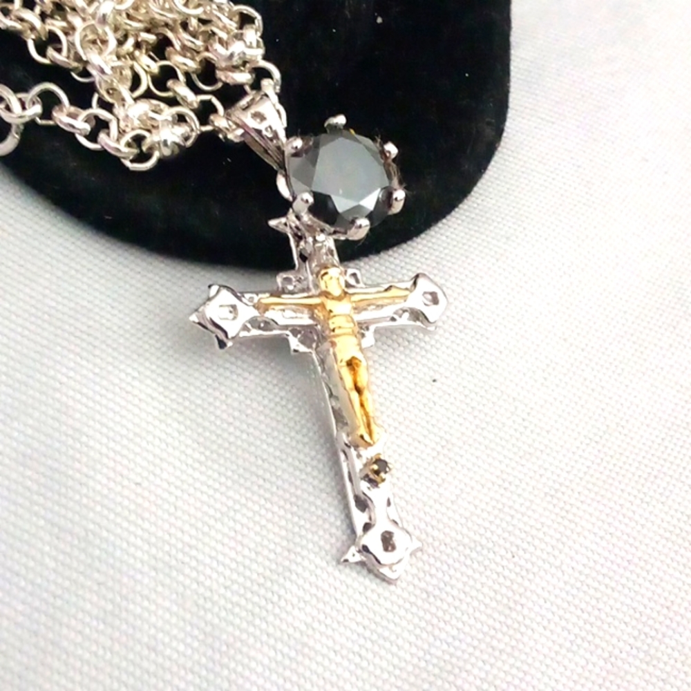2.5ct black diamond crucifix 🖤 AAA